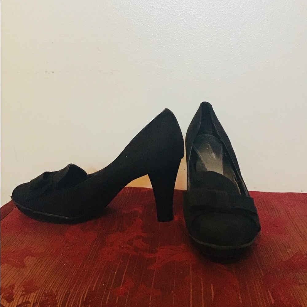 Black heels